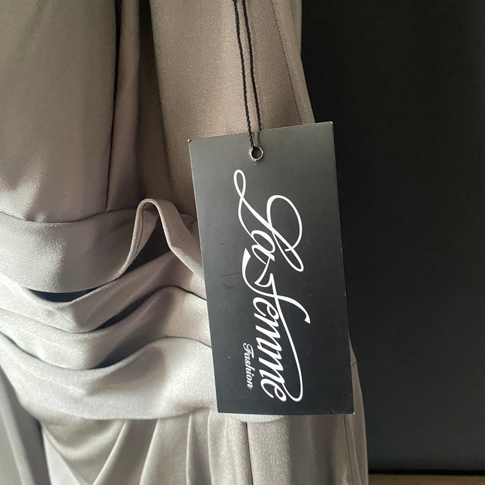 La Femme Surplice Off the Shoulder Column Gown NEW Sz 16 - Picture 11 of 15